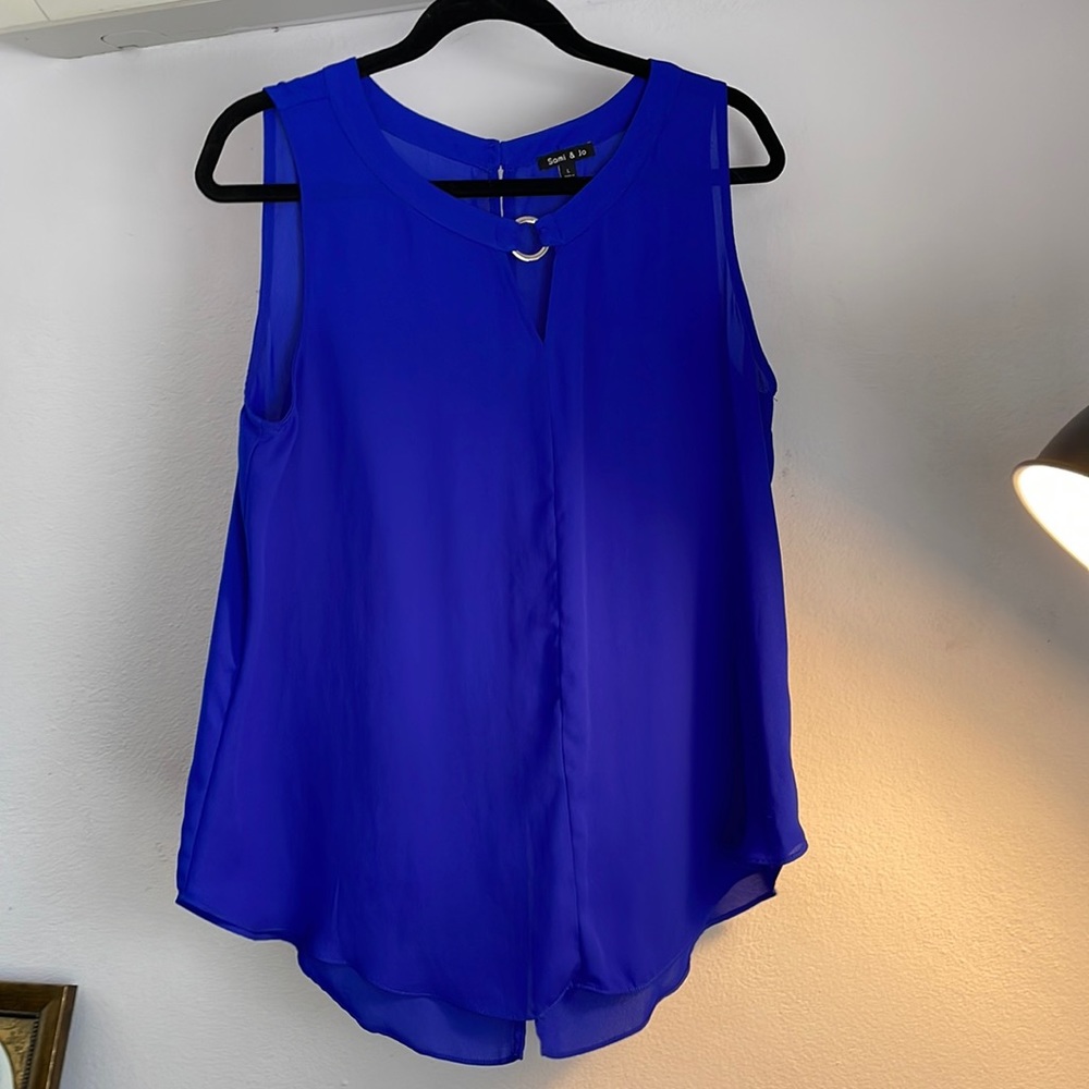 Blue sleeveless top